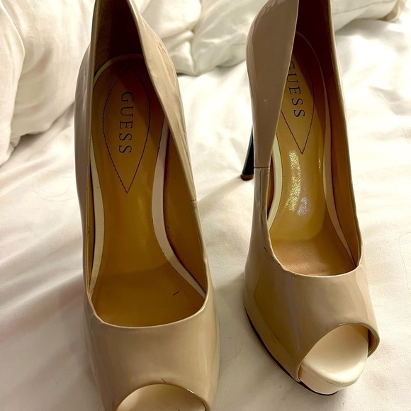 Guess Shoes - 𝅺women's pumps